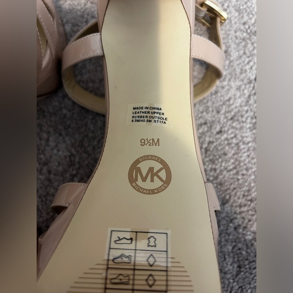 Michael Kors Nude Heels - Picture 2 of 3